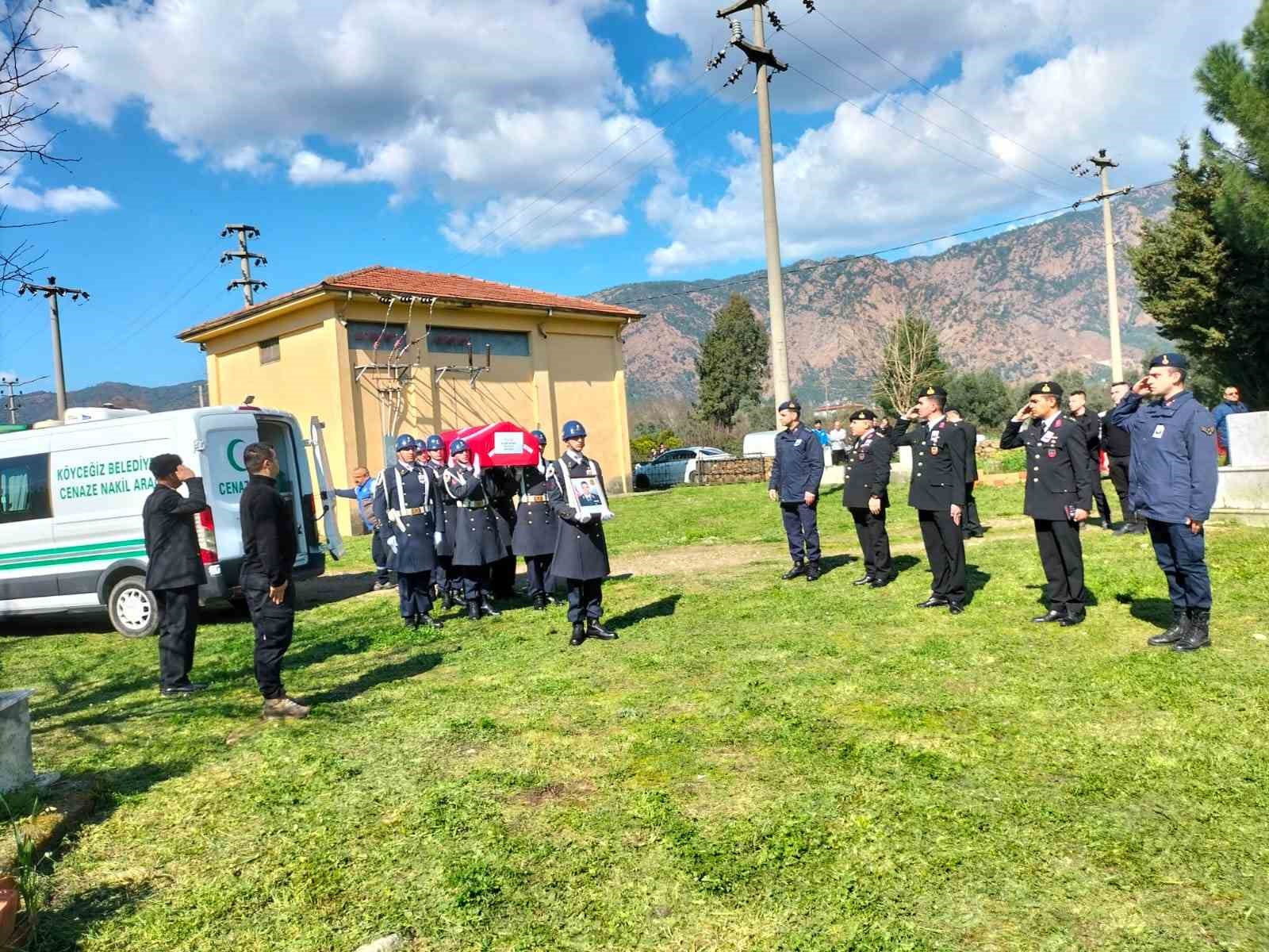 Kalbine yenilen Uzman Çavuş Keskin Köyceğiz’de toprağa verildi