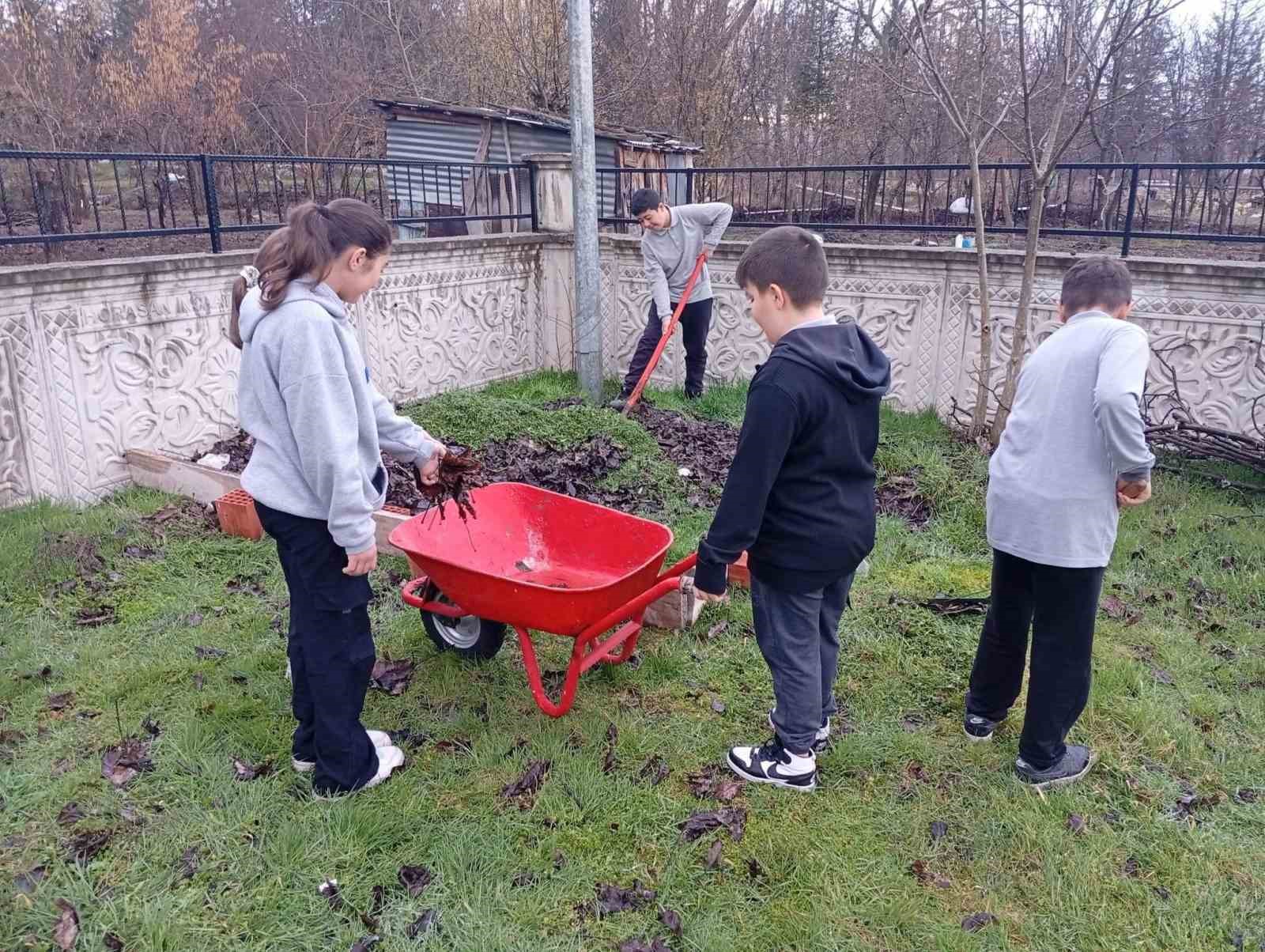 Hisarcık AİHL’de organik gübre yapımı başladı