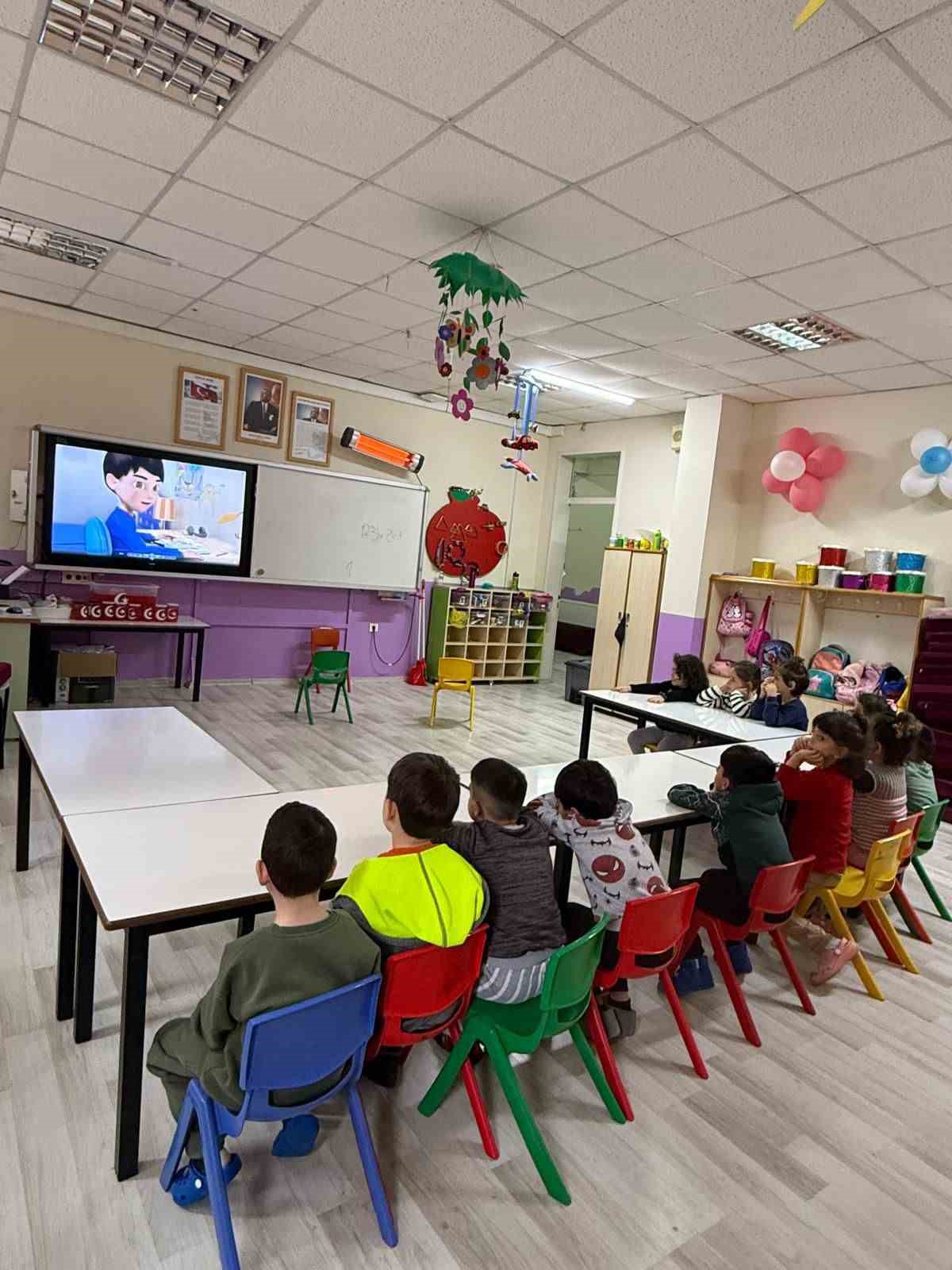 Akçakoca’da minik öğrencilere ağız ve diş sağlığı eğitimi