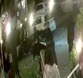 Adana’da 17 yaşındaki çocuğa bıçaklı saldırı: 2 şüpheli tutuklu, diğerleri firar