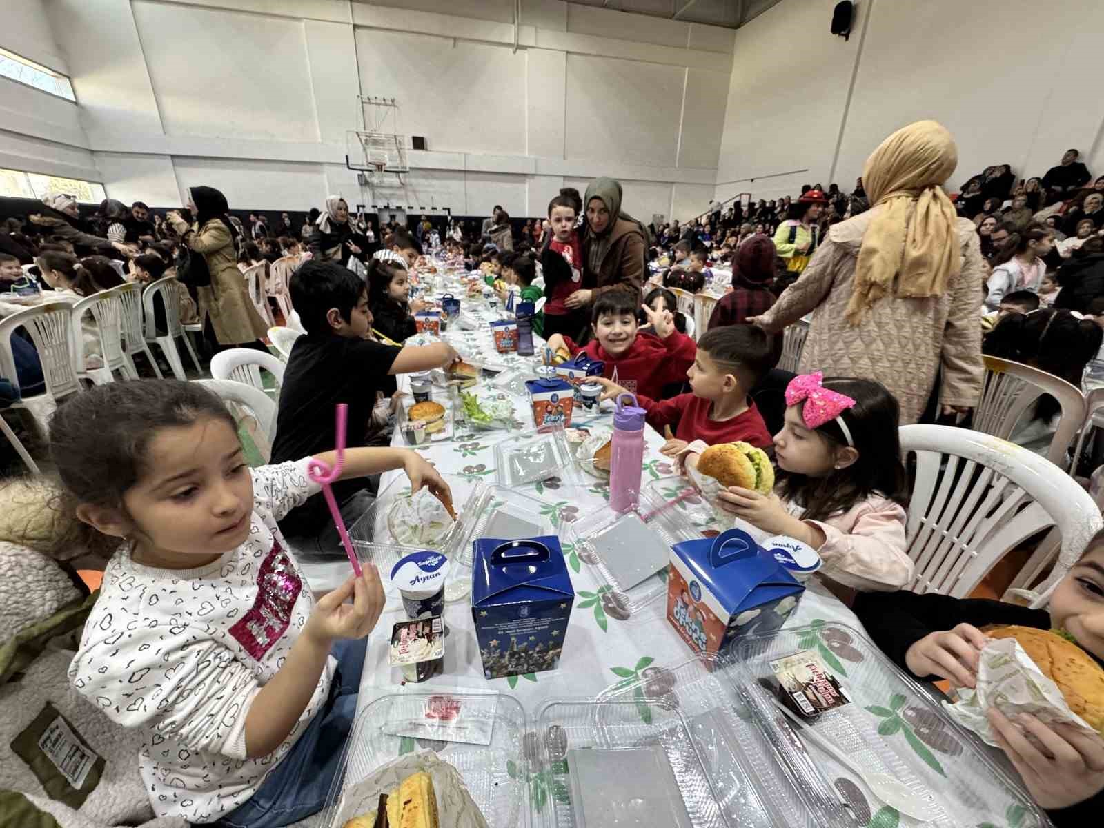 Çorum Belediyesi’nden çocuklara 