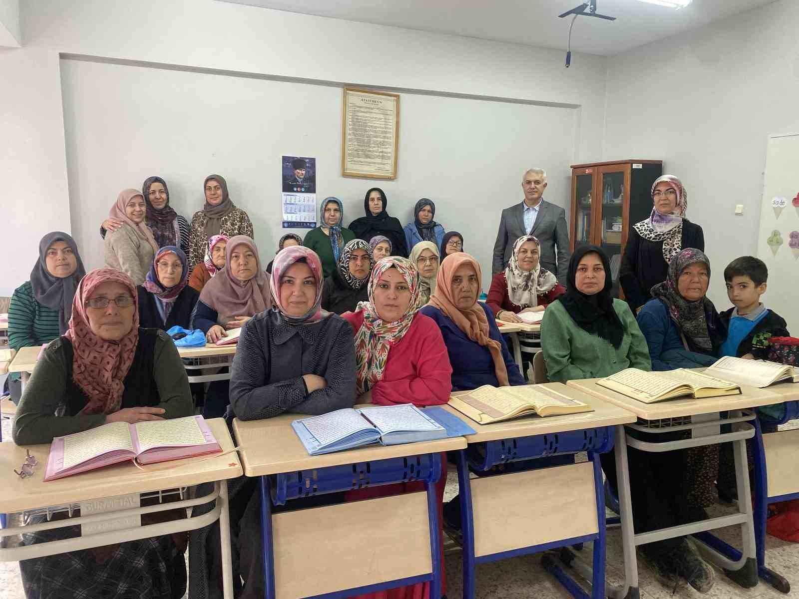 Ramazan ayında manevi eğitime yoğun ilgi