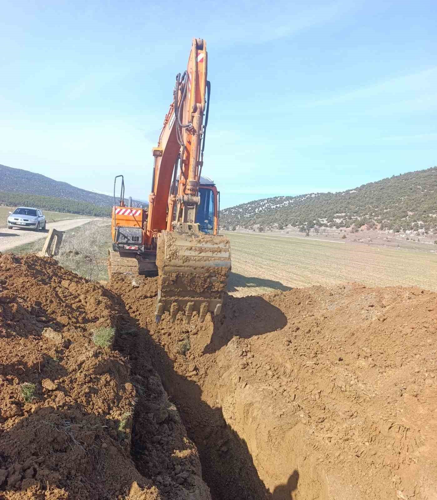 Göle dönen Kuru Ova’daki sular Beyşehir Gölü’ne aktarılıyor