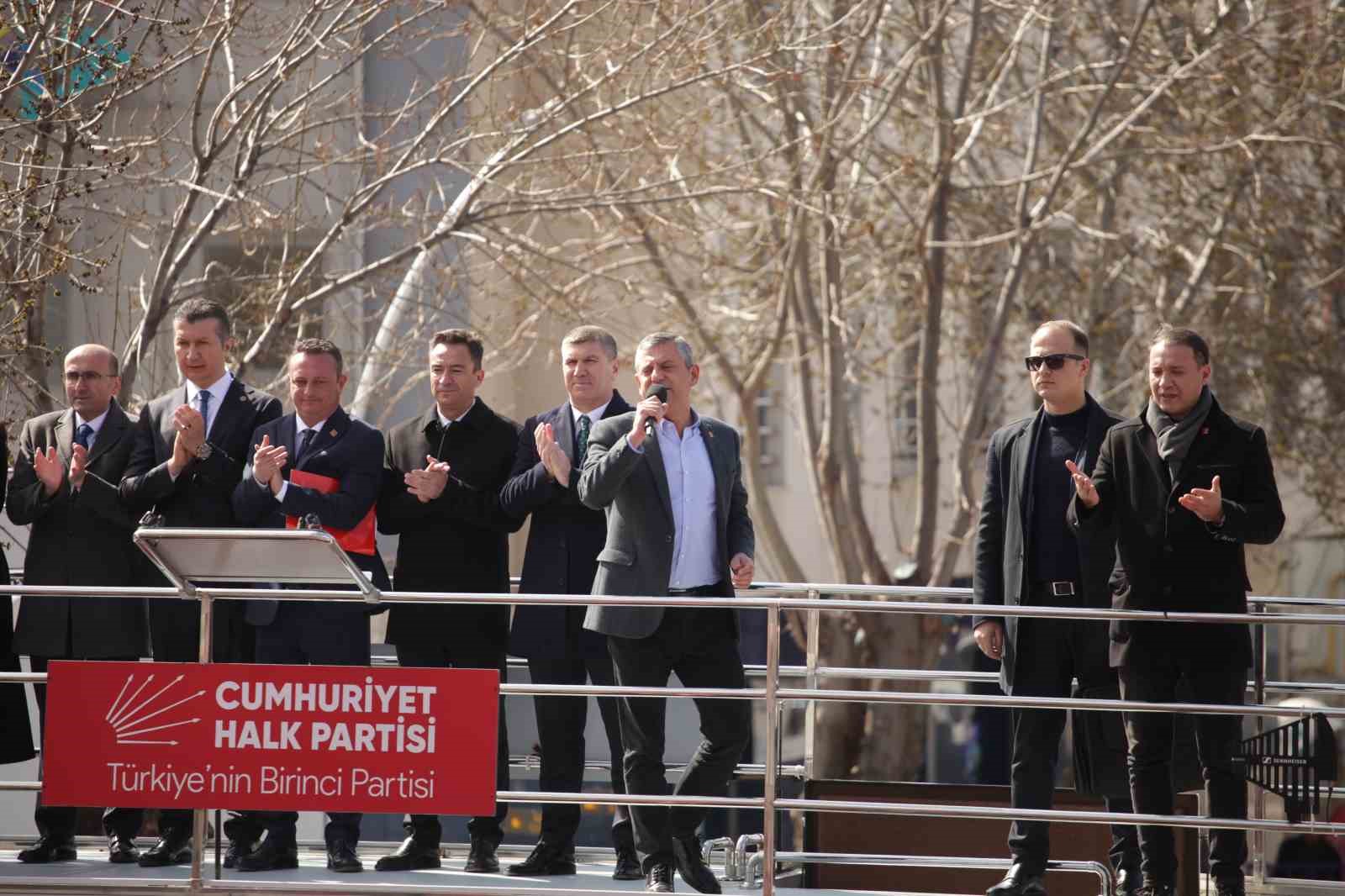 CHP Genel Başkanı Özel: 