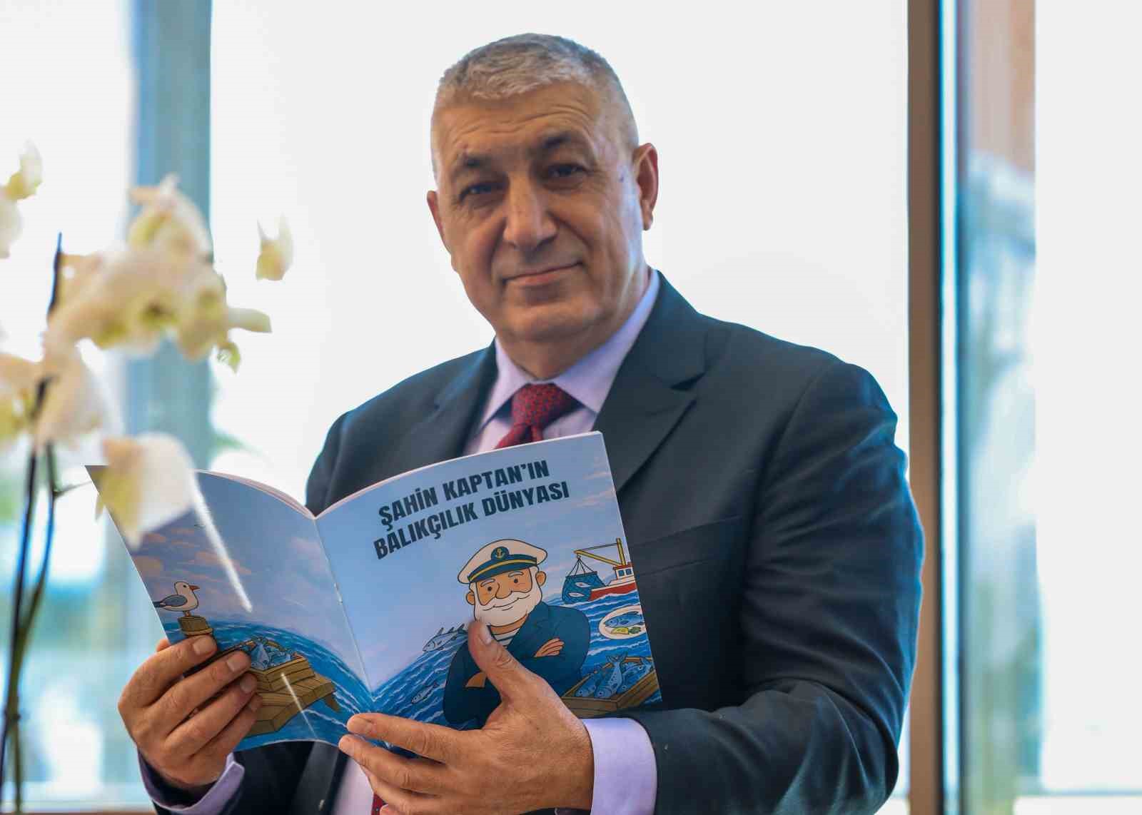 Şahin Kaptan, çocuklara balığı sevdirmek için yola çıktı