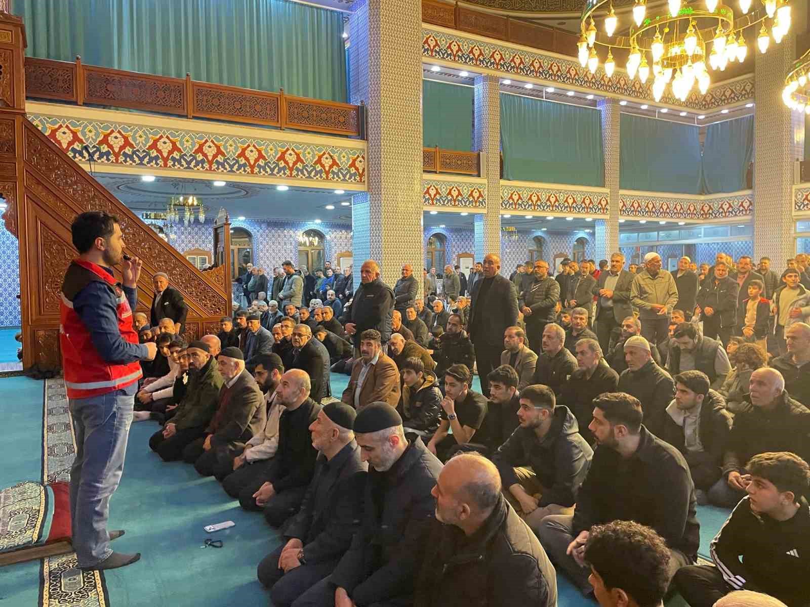 Batman’da teravih öncesi bağımlılıkla mücadele çalışması