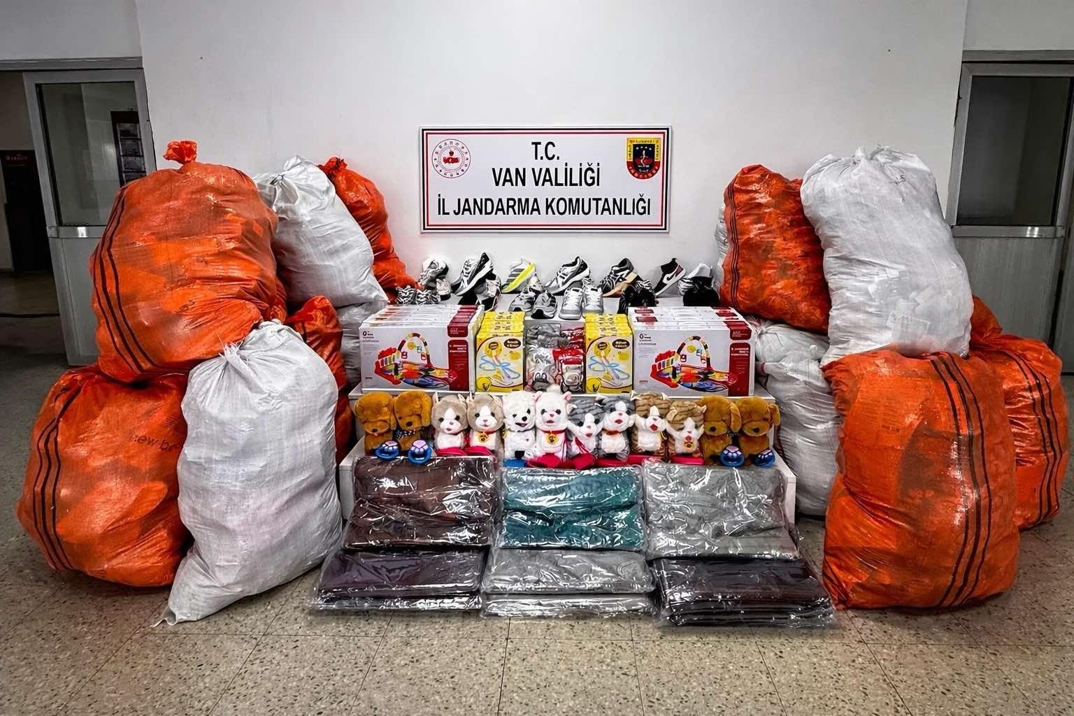 Van’da 9 milyon 903 bin TL değerinde kaçak malzemeler ele geçirildi