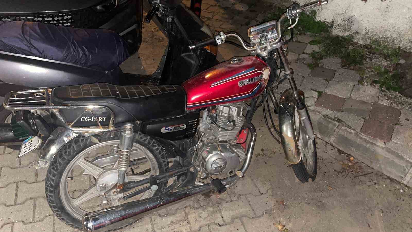 Marmaris’te motosiklet hırsızları polisten kaçamadı