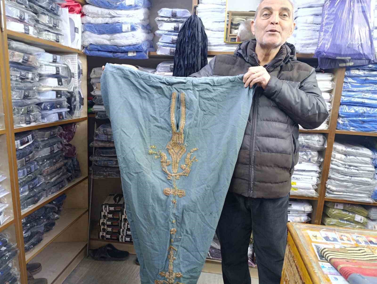 Asırlık Maraş abaları Tarihi Taş Han Çarşısı’nda yaşatılıyor