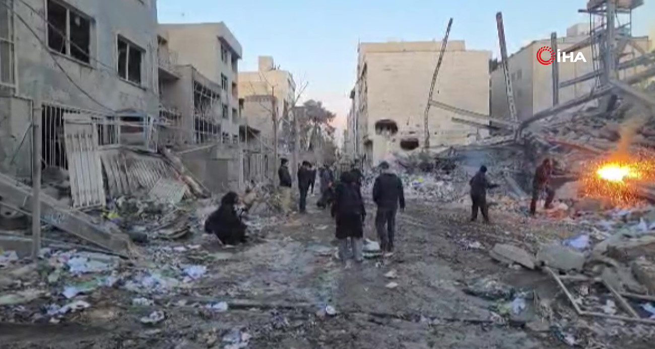 Tahran’da sivil yerleşime düzenlenen saldırının ardından yaşanan yıkım görüntülendi