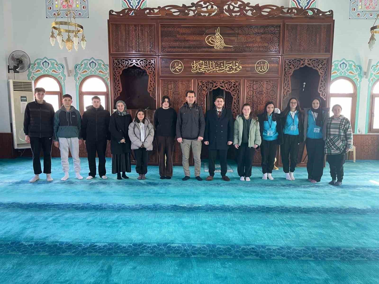 Sporcu gençler Ramazan’ın manevi ikliminde buluştu