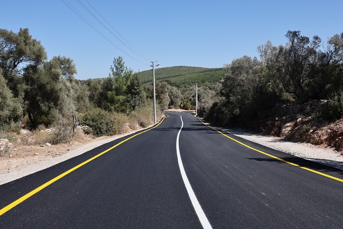 bodrum-camlik-mahallesi-nin-yollari-yenilendi