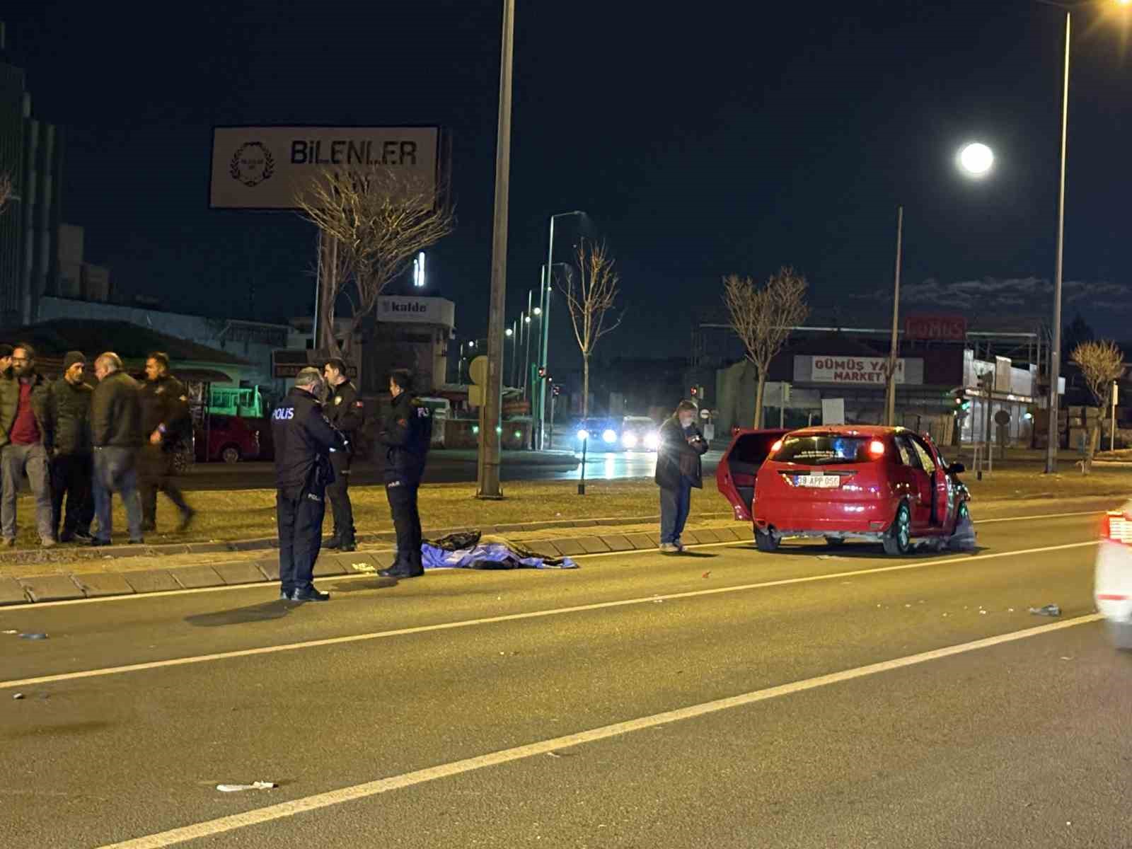 Kayseri’de otomobil yayaya çarptı: 1 ölü