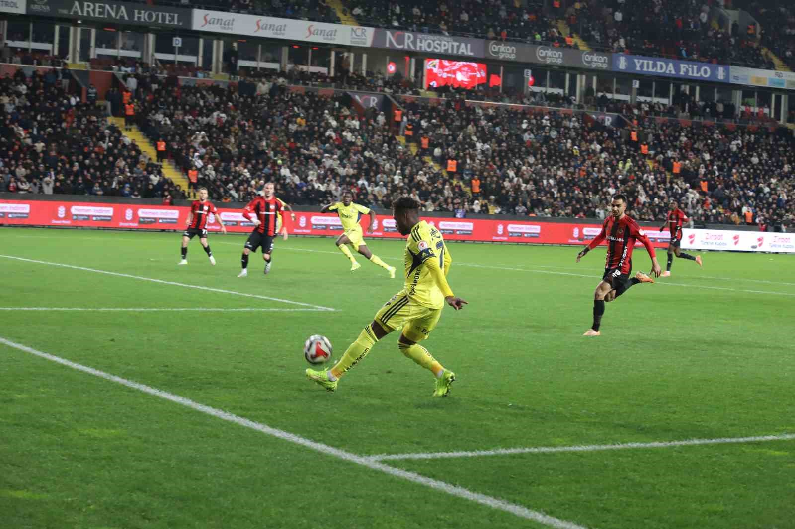 Ziraat Türkiye Kupası: Gaziantep FK: 0 - Fenerbahçe: 1 (İlk yarı)