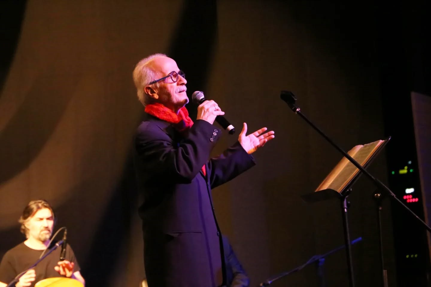 Sami Savni Özer sesiyle gönülleri mest etti