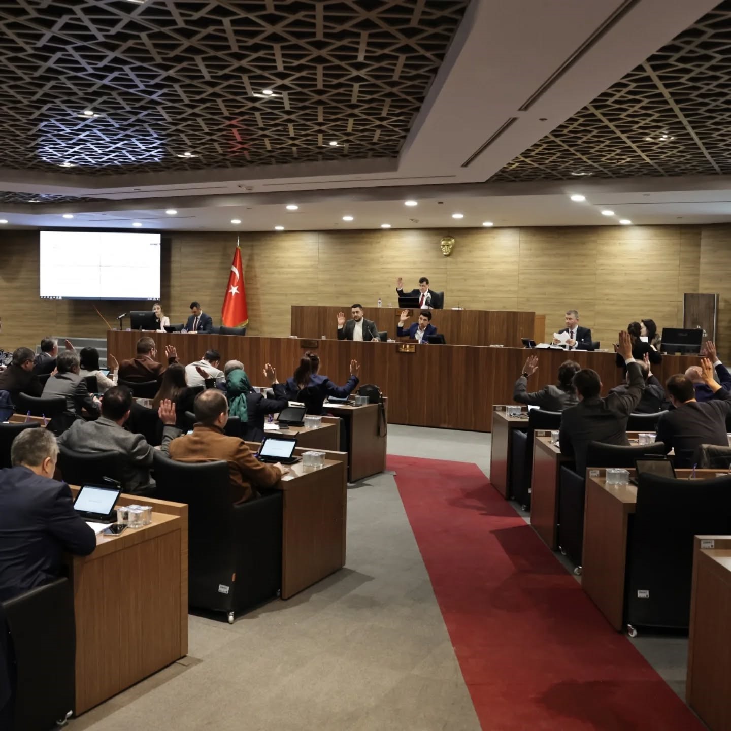 Kütahya Belediye Meclisi’nde 57 gündem maddesi görüşüldü, 4 madde reddedildi