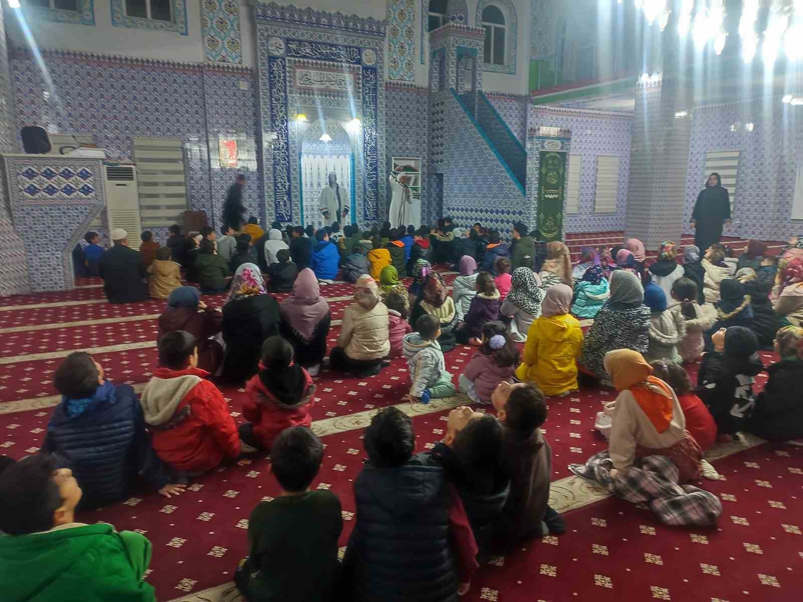 Kahta’da Kur’an Kursu öğrencileri için Kur’an’a geçiş programı düzenlendi