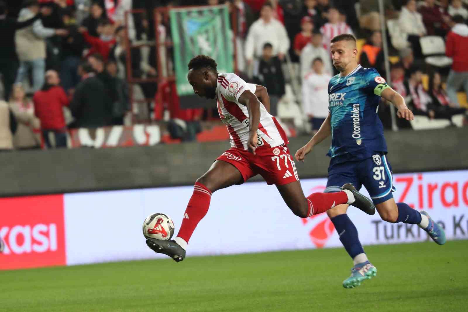 Ziraat Türkiye Kupası: Antalyaspor: 0 - Samsunspor: 0 (İlk yarı)