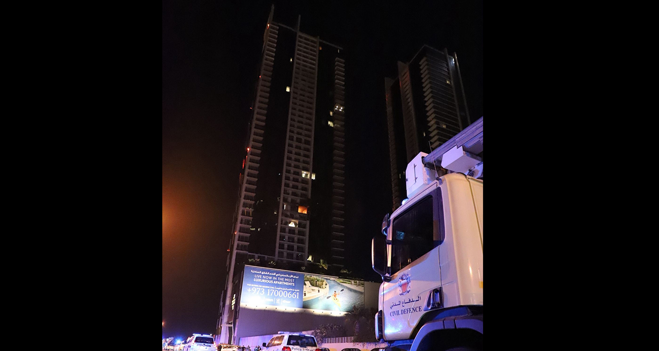 İran, Bahreyn'de otel ve 2 konutu hedef aldı