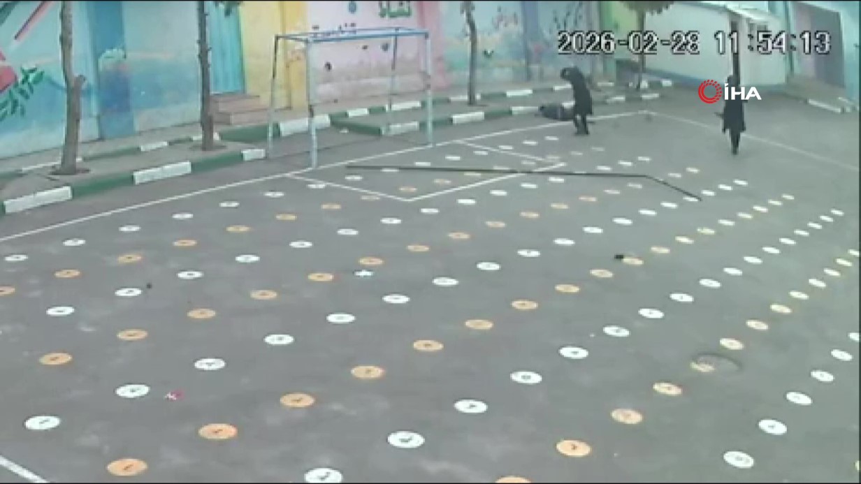 İran’da 1 öğrencinin hayatını kaybettiği saldırının görüntüleri yayınlandı