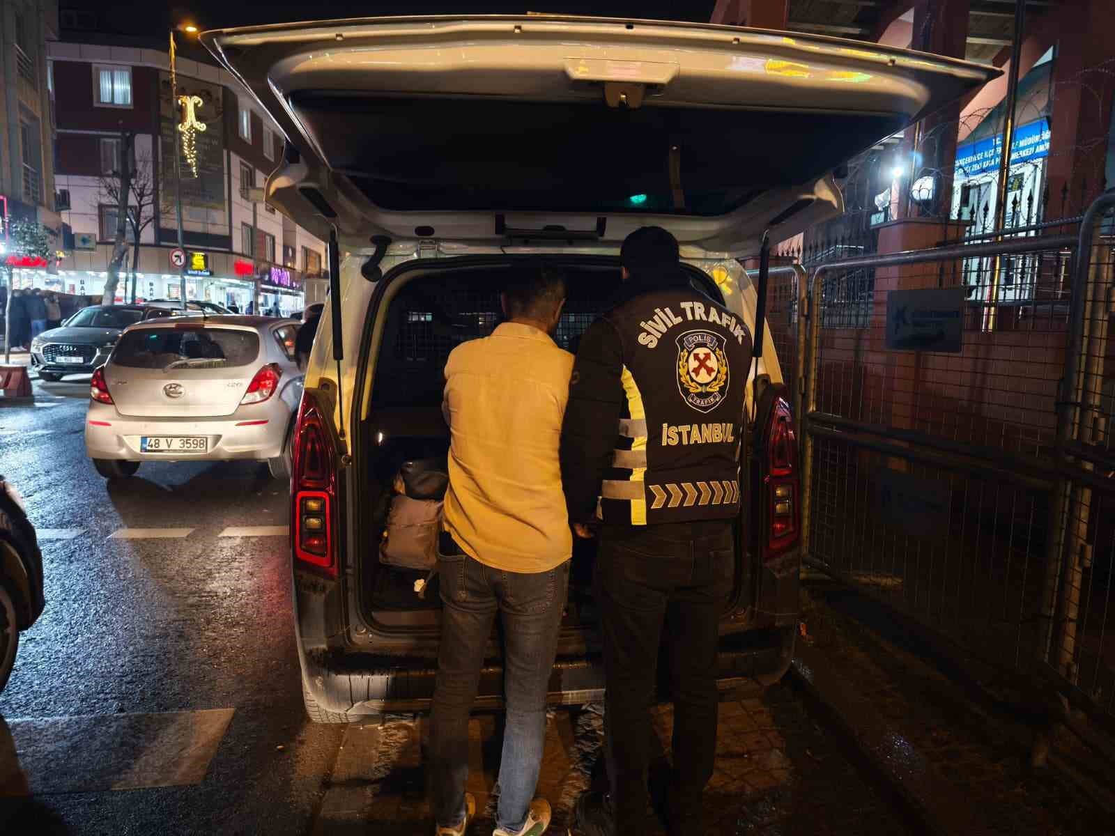 Küçükçekmece’de trafikte tartışma pahalıya patladı