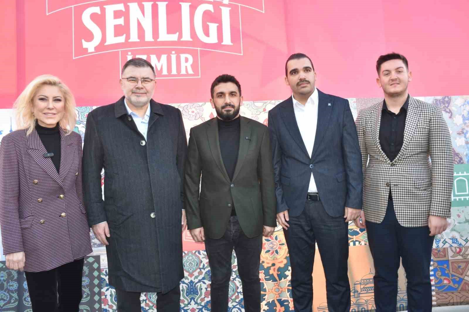 İzmir’de ’Ramazan Şenliği ve Büyük Aile İftarı’