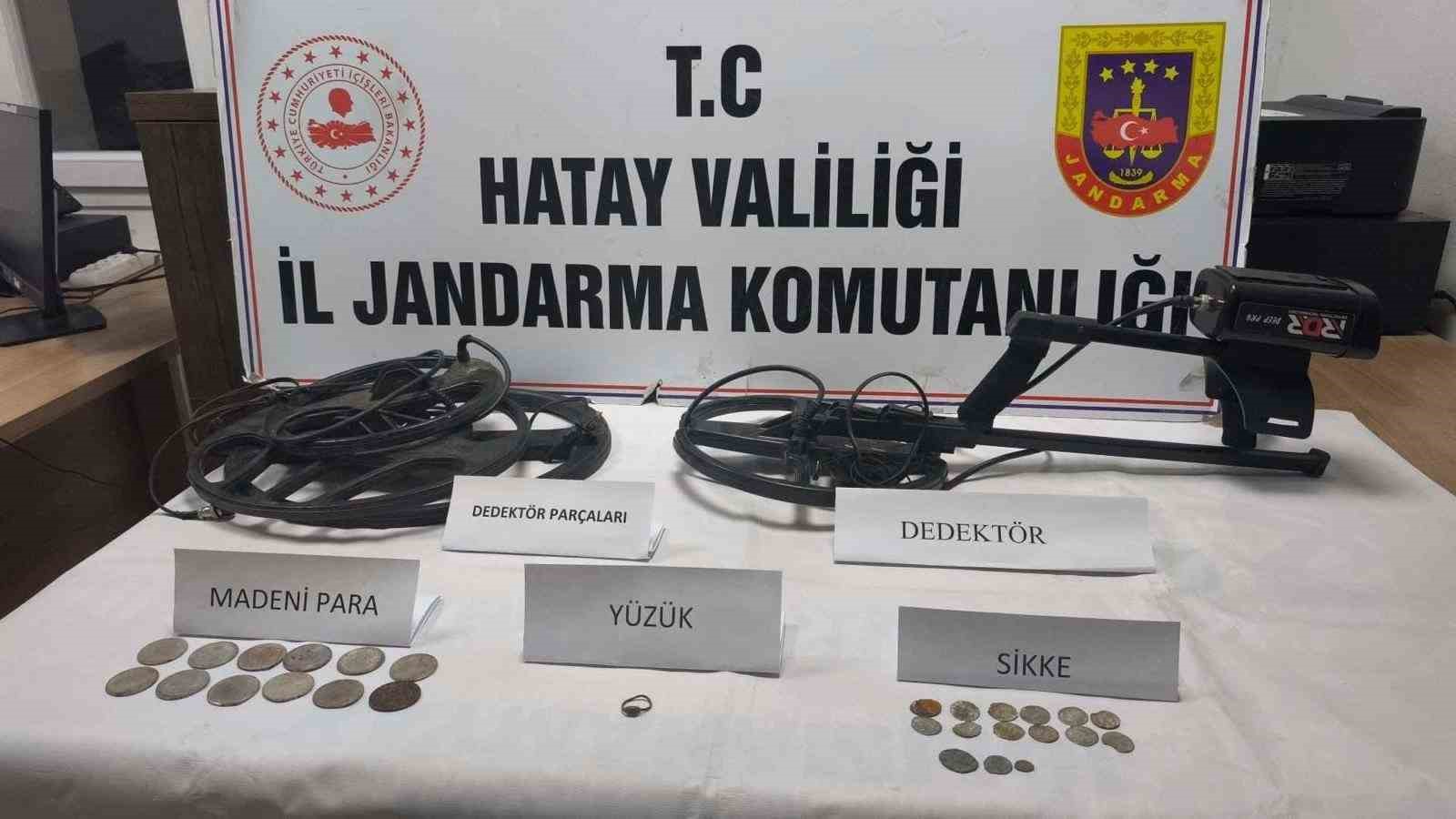 Hatay’da sikke ve yüzük ele geçirildi