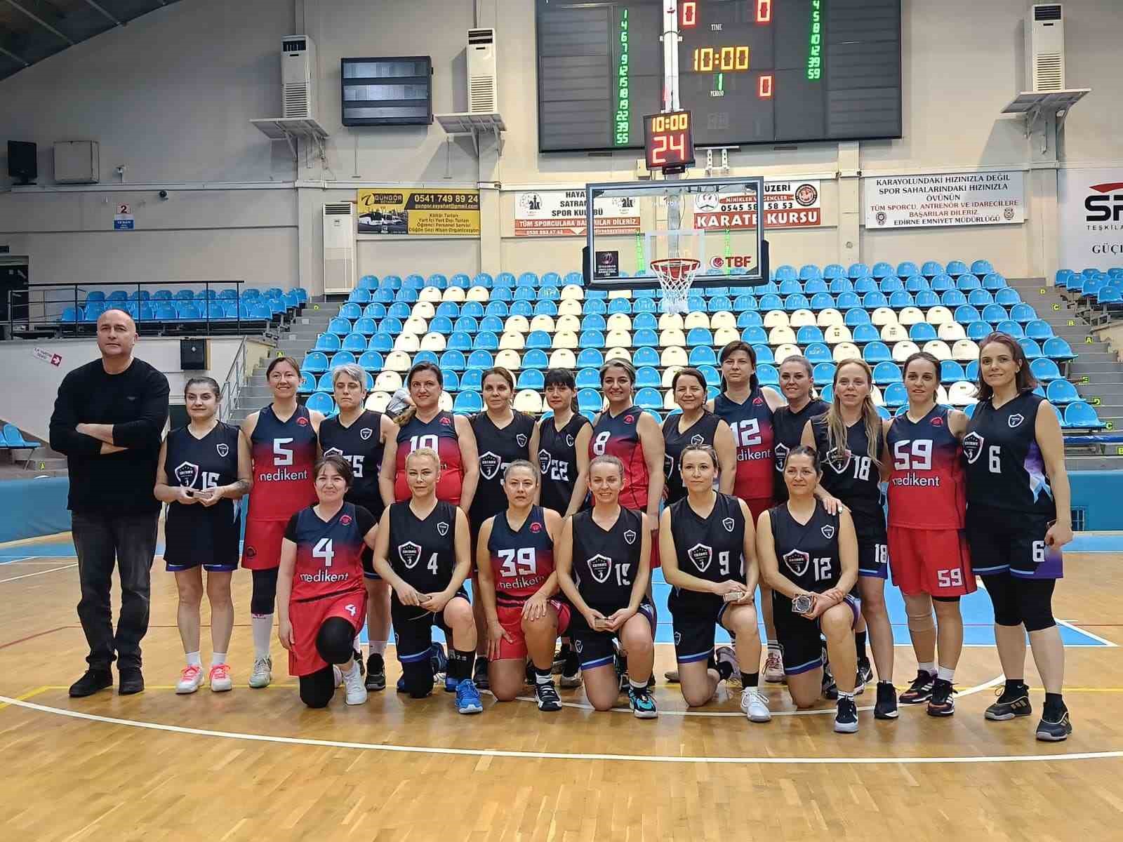 Edirne’de 40 yaş üstü kadınlar parkede farkındalık oluşturdu