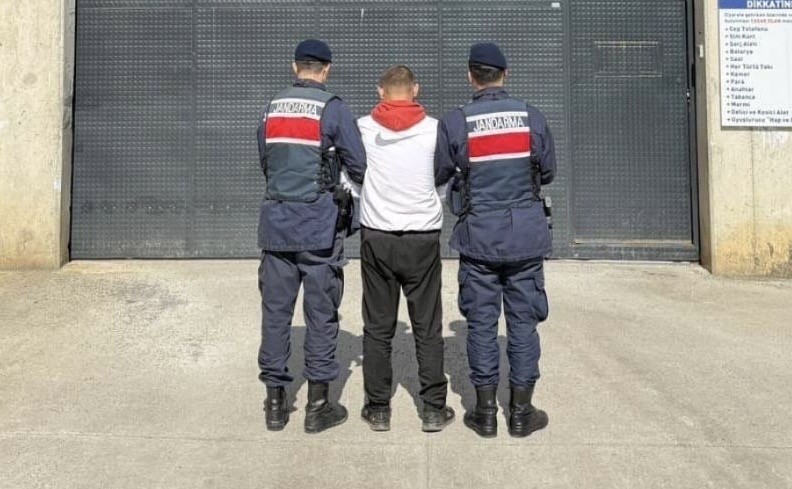 Bafra’da 17 yıl hapis cezasıyla aranan şahıs yakalandı
