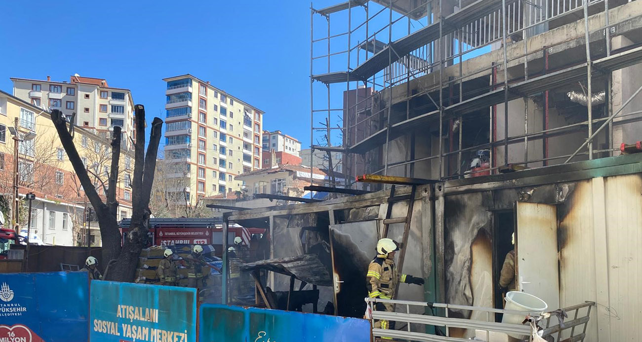 Esenler’de İBB şantiyesinde yangın: 3 konteyner zarar gördü