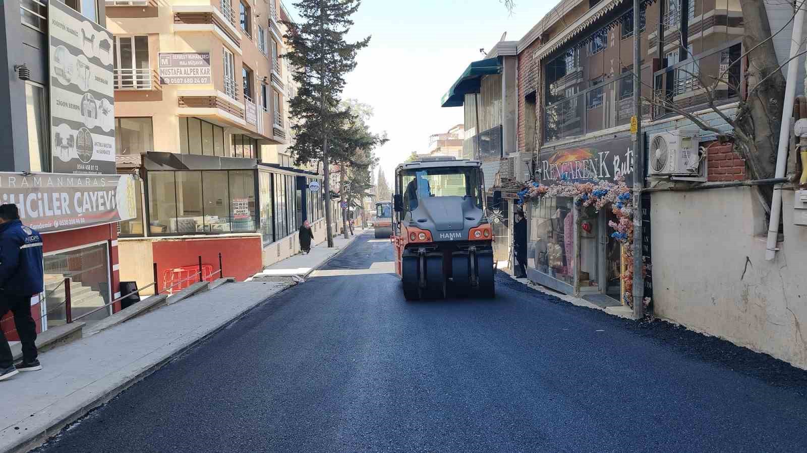 Kahramanmaraş’ta yol yenileme çalışmaları sürüyor