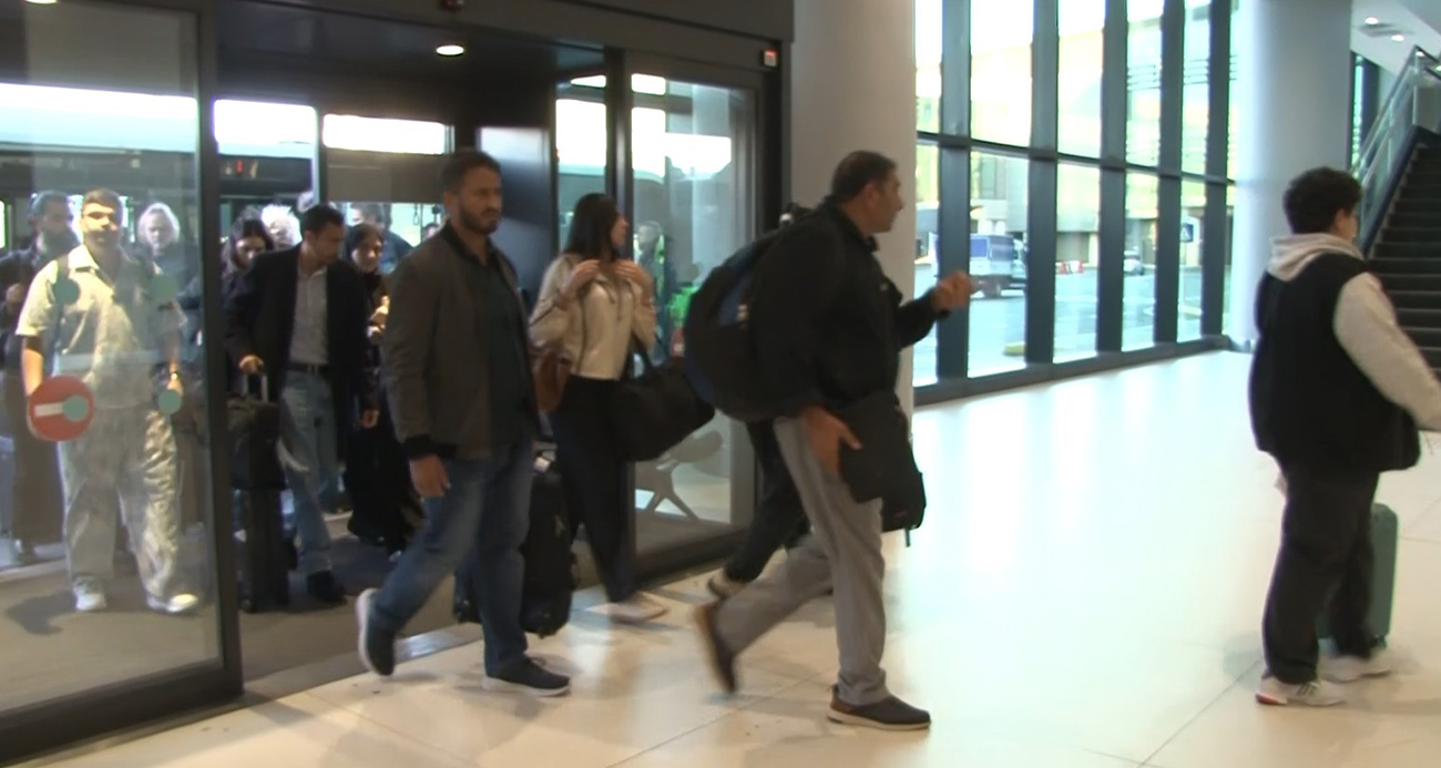 Katar’da mahsur kalan Türk vatandaşları Türkiye’ye döndü