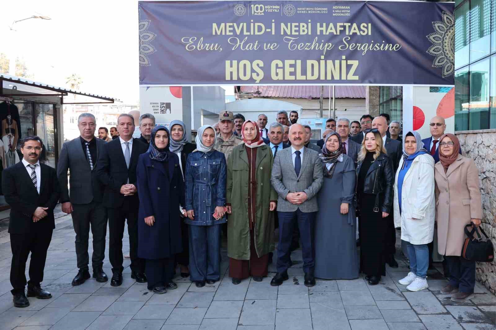 Adıyaman’da hat, tezhip ve ebru sanatı sergisi