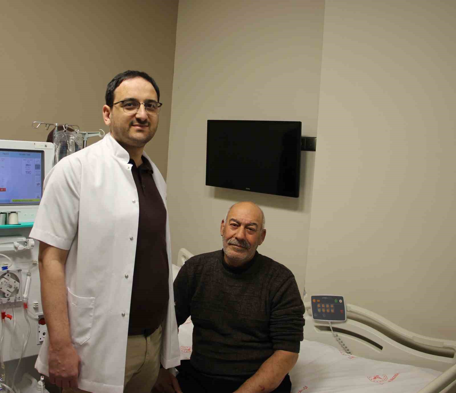 Nefroloji Uzmanı Genç: 