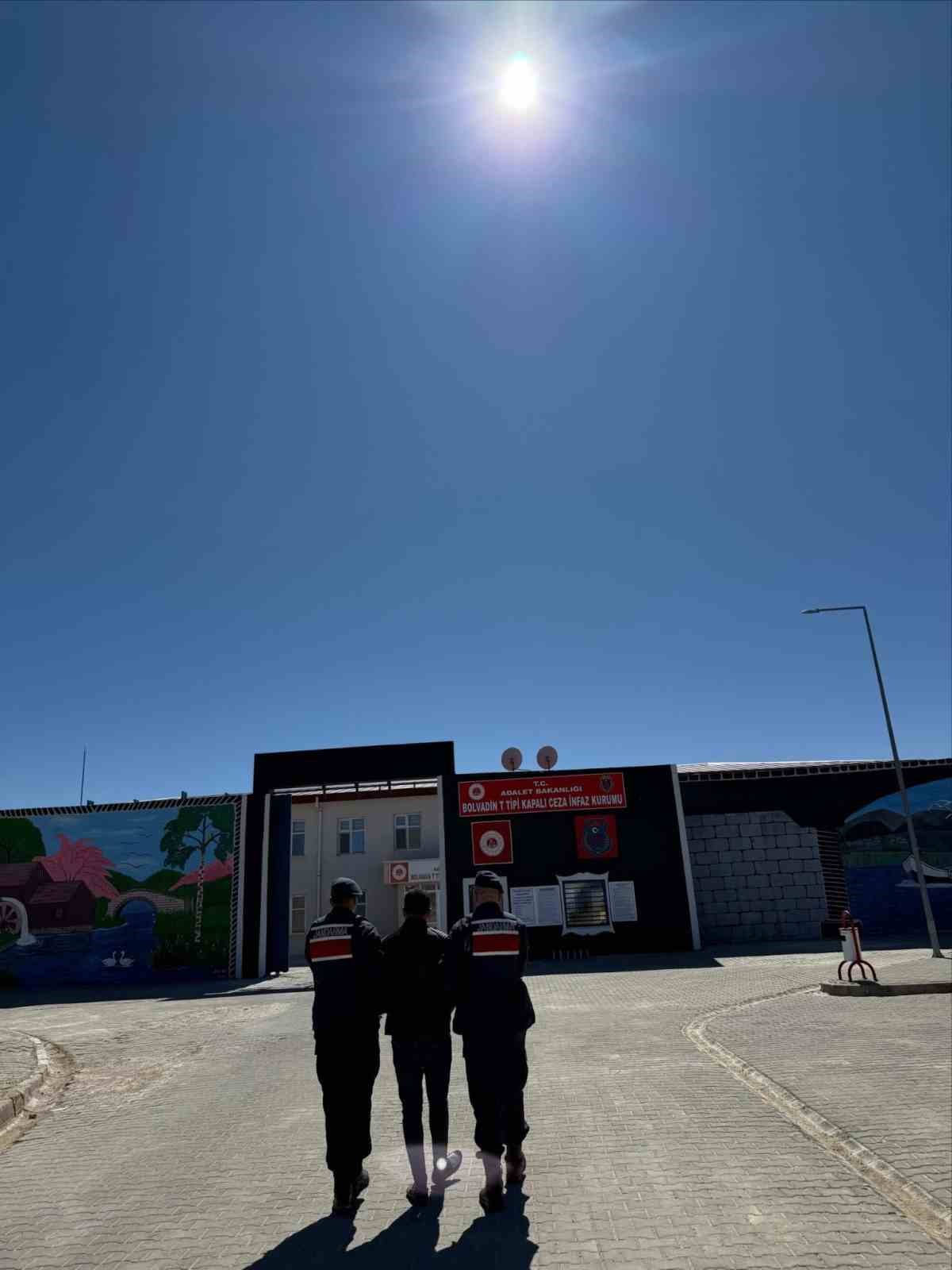 Hapis cezasıyla aranan şahsı jandarma yakaladı