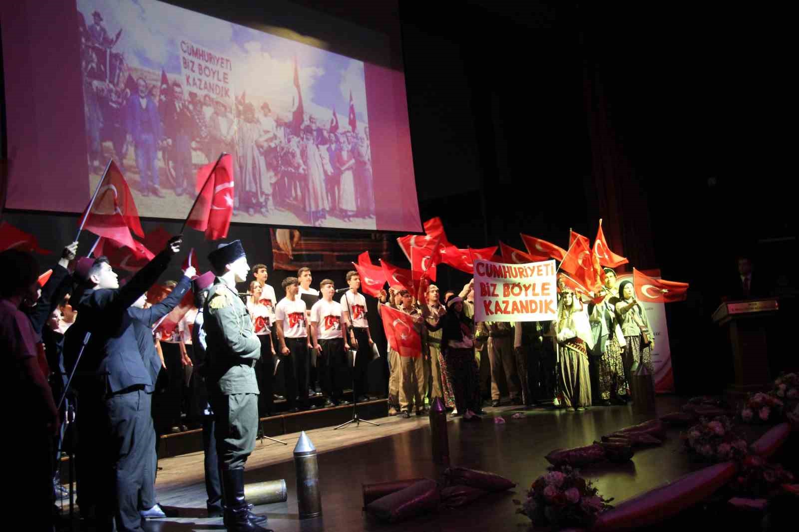 Aydın’da İstiklal Marşı’nın kabulü törenle kutlandı