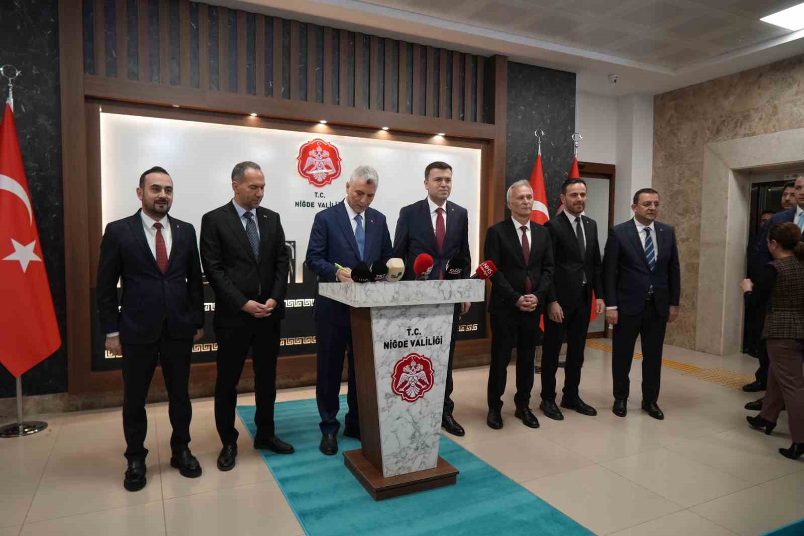 Ticaret Bakanı Ömer Bolat: 