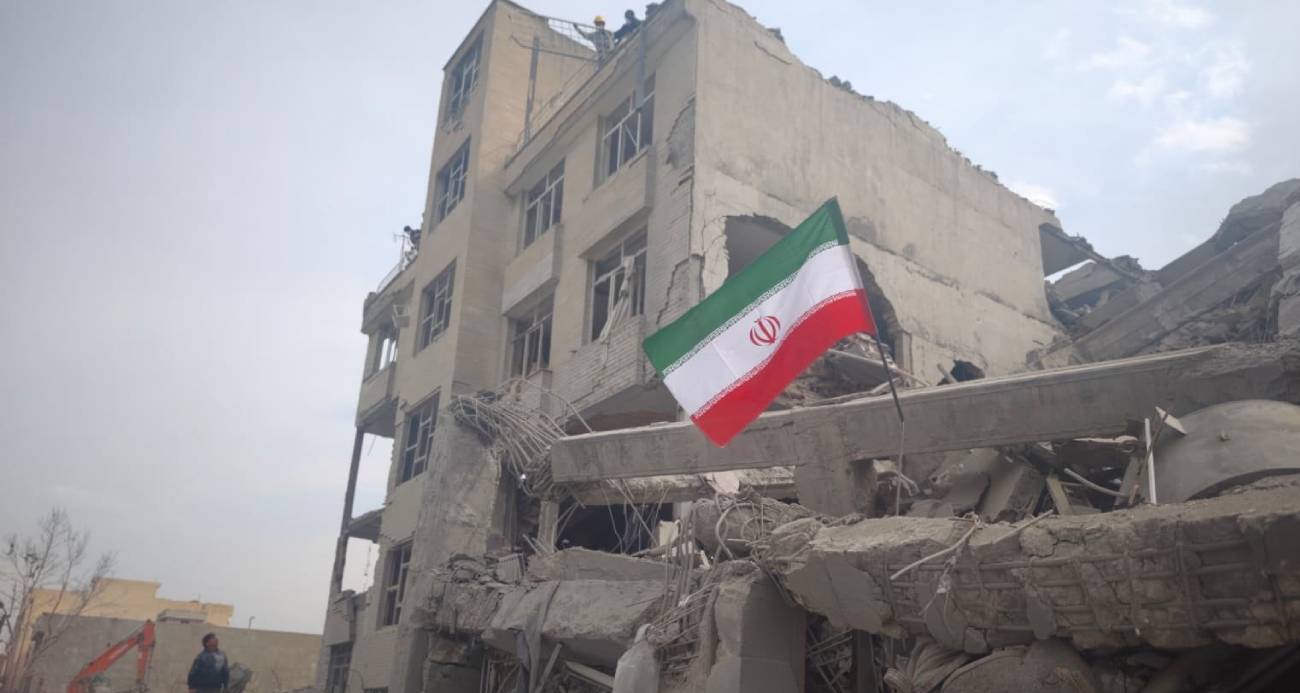 İran'da 40 kişinin hayatını kaybettiği Risalet Meydanı yerle bir oldu