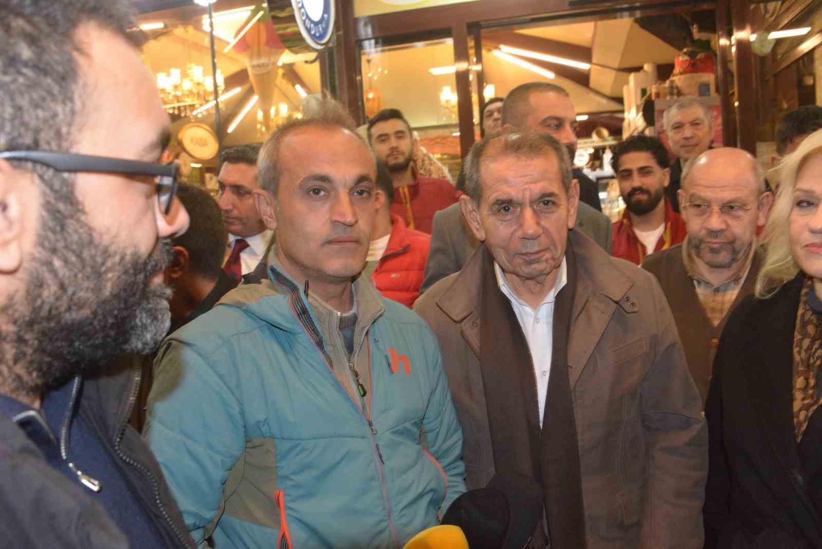 Galatasaray Başkanı Dursun Özbek depremzedelerle iftarda buluştu