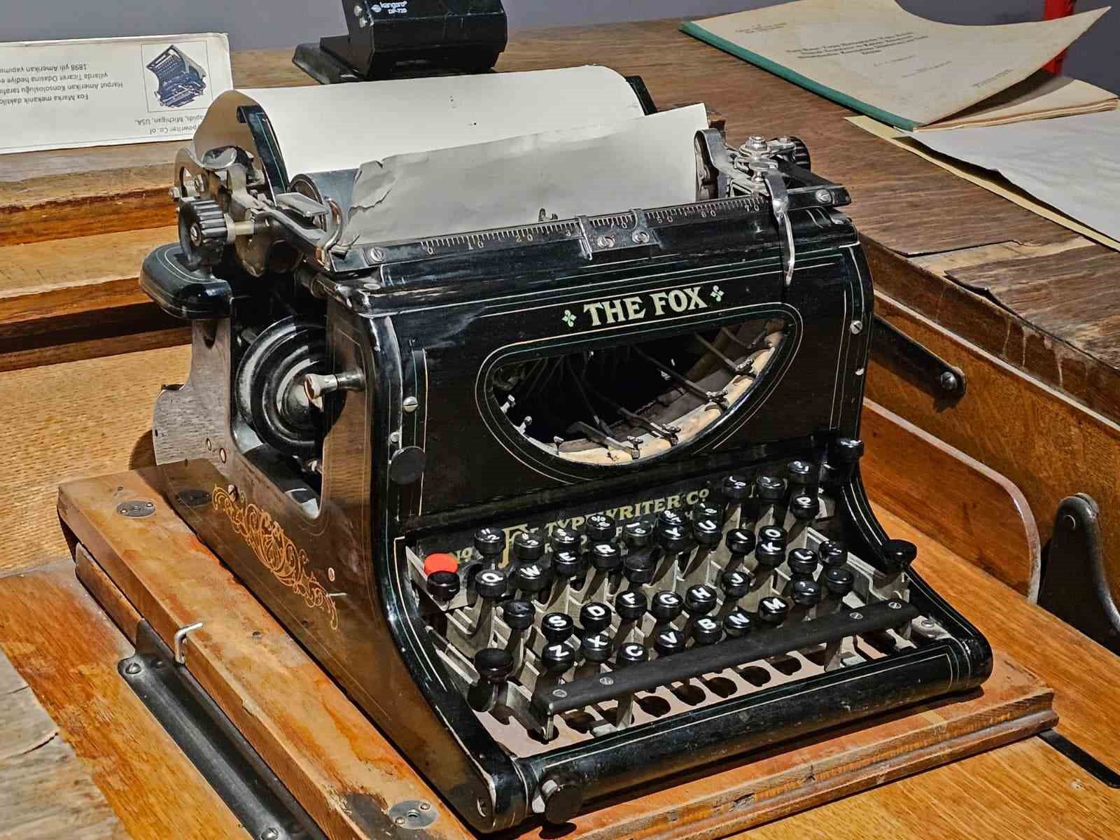 Tarihi daktilo Kent Müzesi’nde geçmişe ışık tutuyor