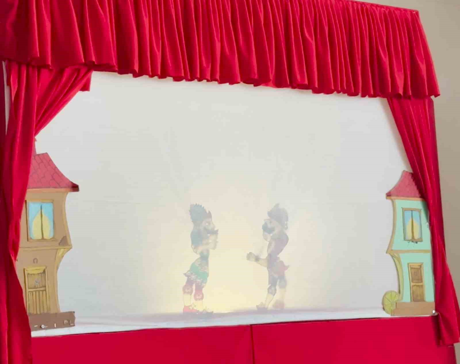 Rize’de öğrencilere Karagöz ve Hacivat gösterisi