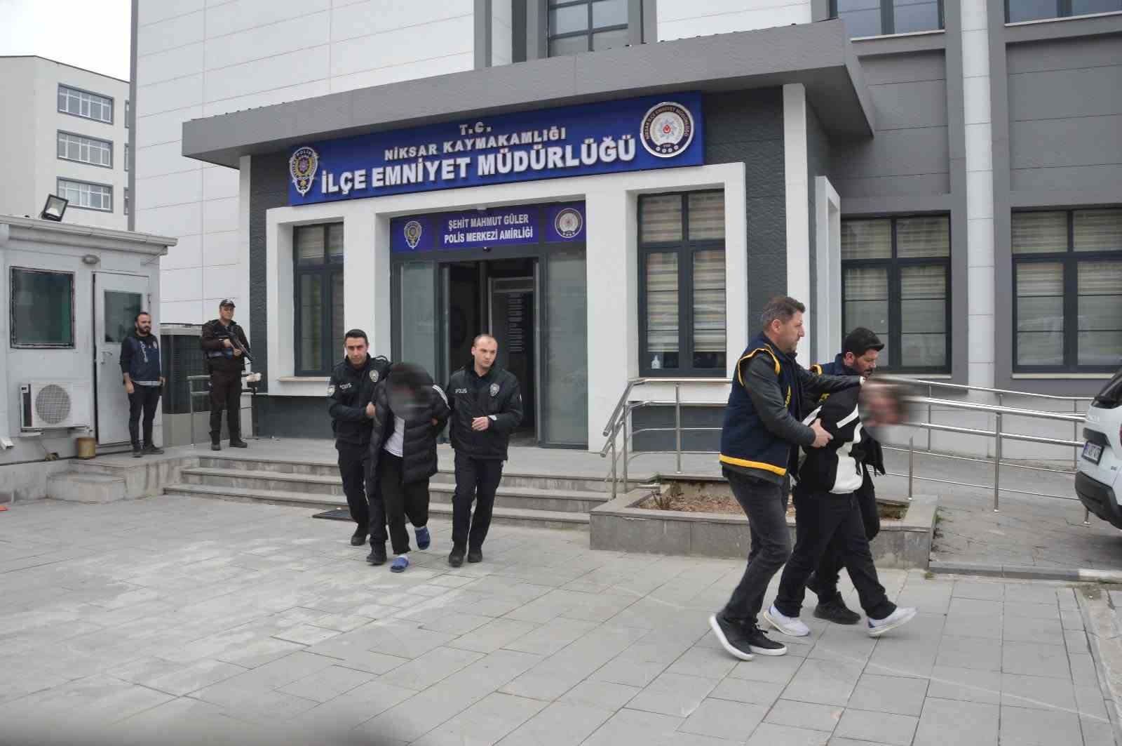 Tokat’ta evden hırsızlık yapan 2 şüpheli yakalandı