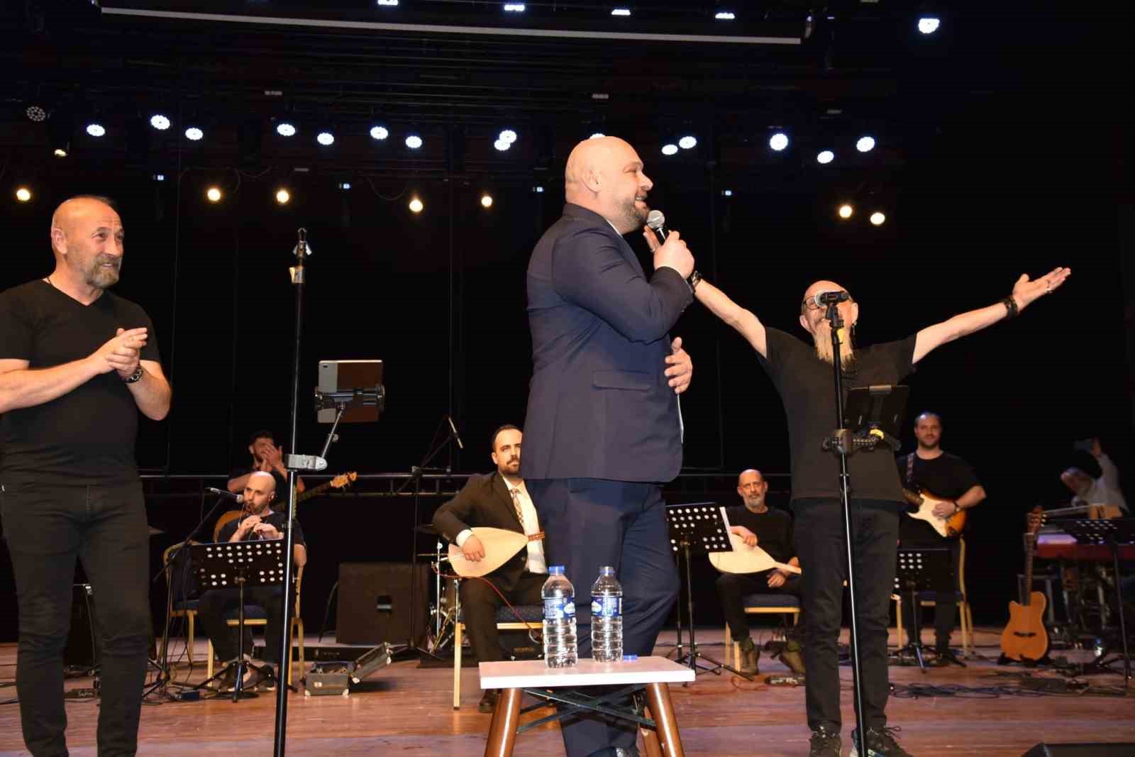 Atakum’da Edip Akbayram ve Volkan Konak anıldı