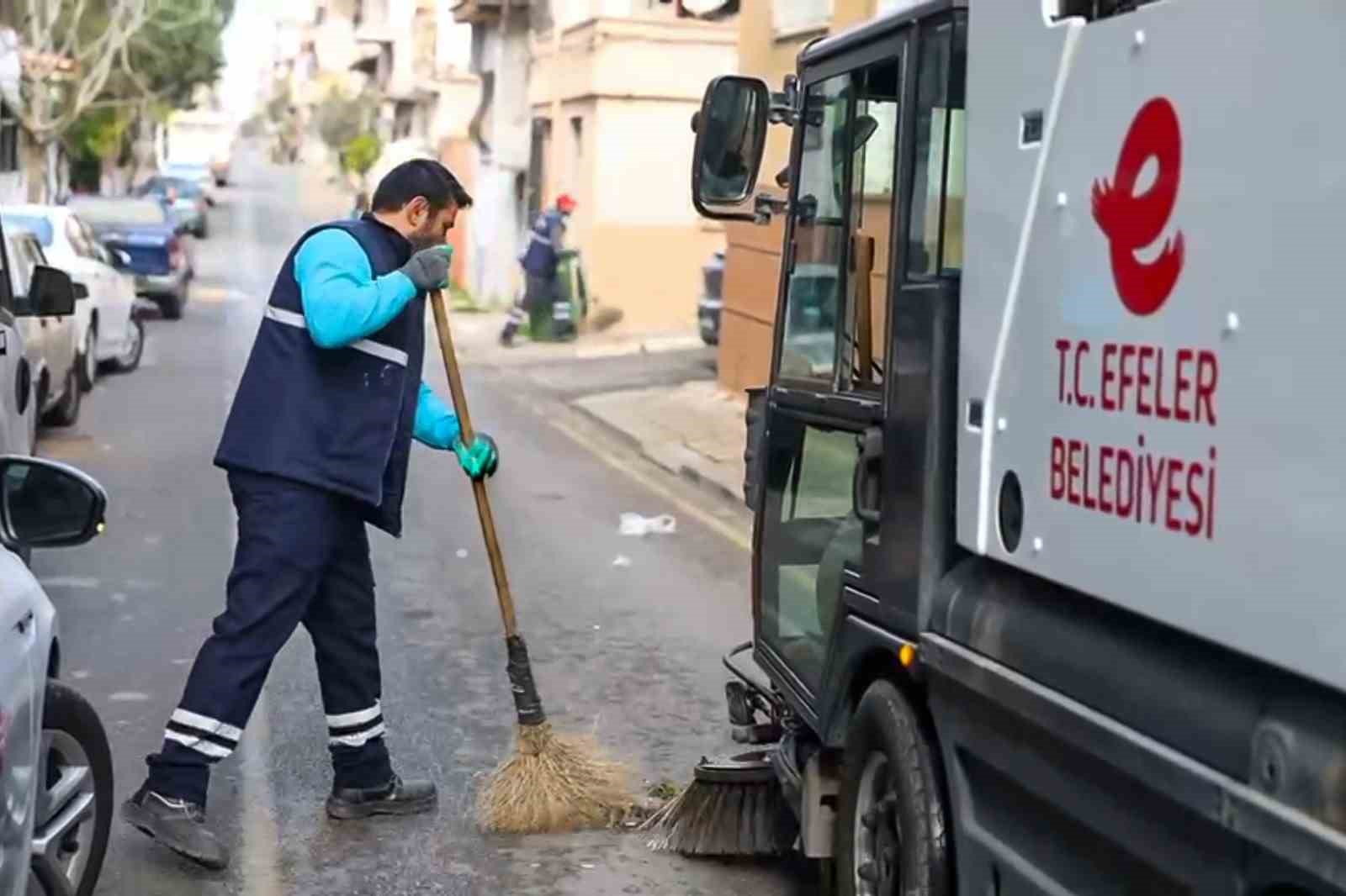 Efeler’den kapsamlı bayram temizliği