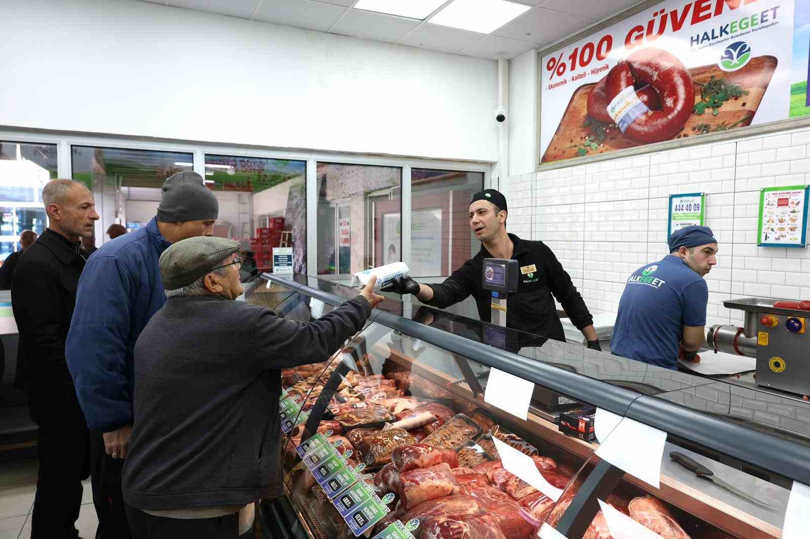 Başkan Çerçioğlu’ndan Ramazan Bayramı öncesi Halk Ege Et şubelerinde indirim