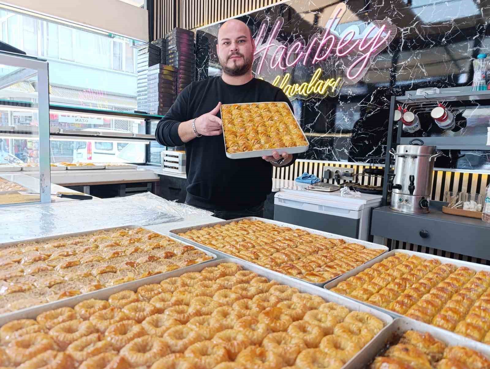 Simav’da bayram öncesi baklava satışlarında yoğunluk yaşanıyor
