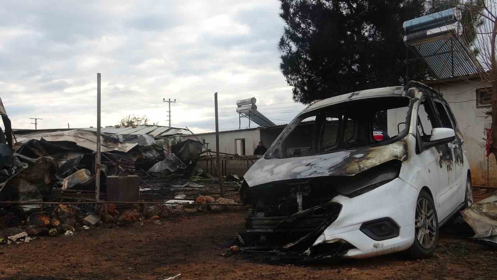 Antalya’da yangın faciası sera işçisi anne ve 5 çocuğu hayatını kaybetti