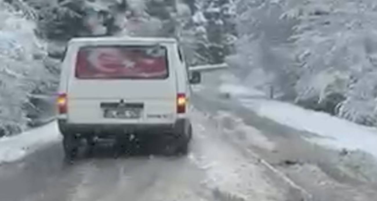Gölcük yolunda kar sürprizi