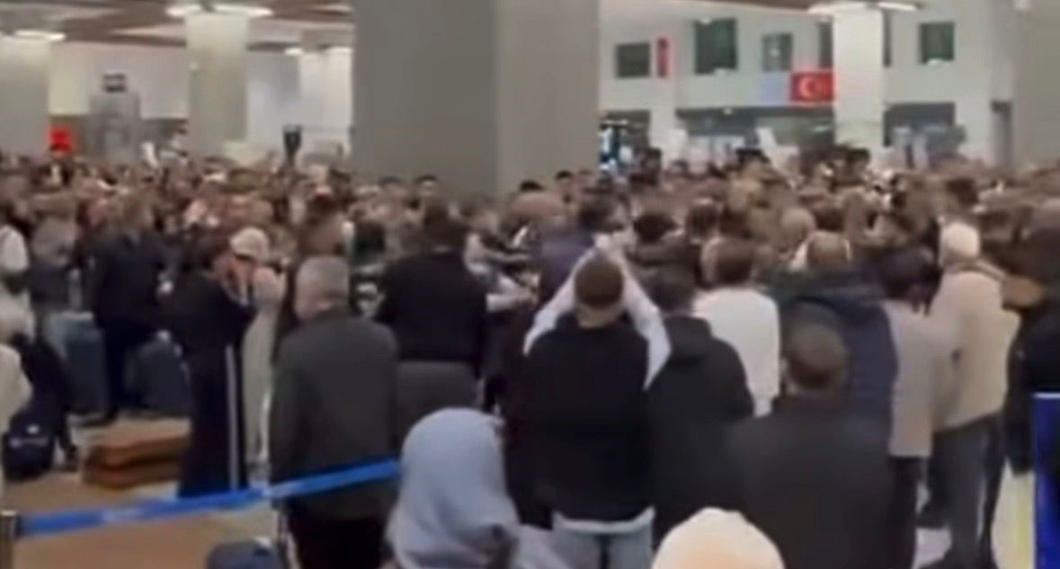 Gaziantep Havalimanı’ndan kavga ve gerginlik