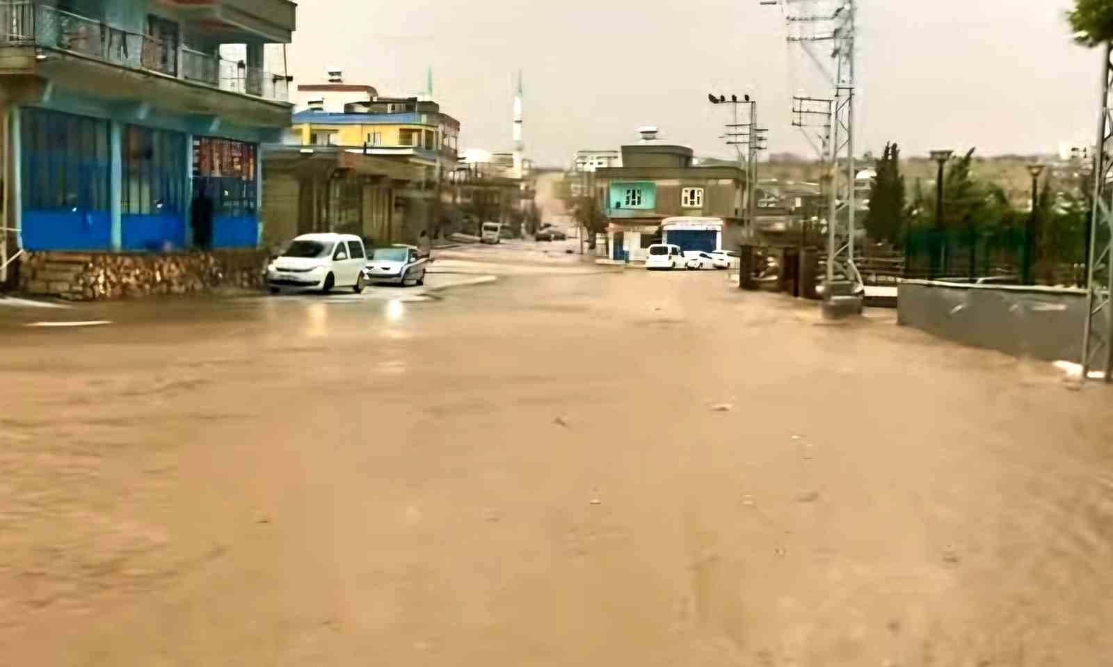 Araban Elif Mahallesi’nde sağanak etkili oldu